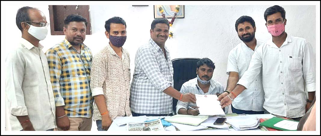 కాల‌నీలో సెల్ ట‌వ‌ర్ నిర్మాణం వ‌ద్దు