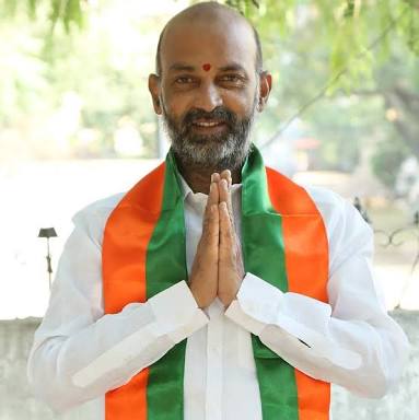 బండి సంజయ్ పాదయాత్ర వాయిదా