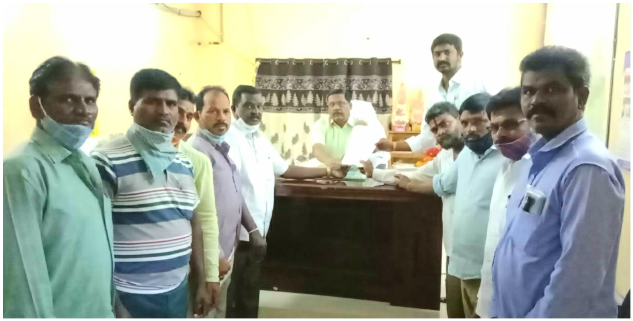  క‌బ్జా చేసిన ప్రభుత్వ భూమిని కాపాడండి