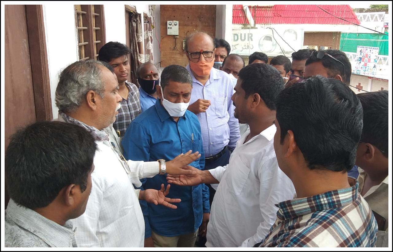 బ‌కాయిలు చెల్లిస్తారా లేదా..?