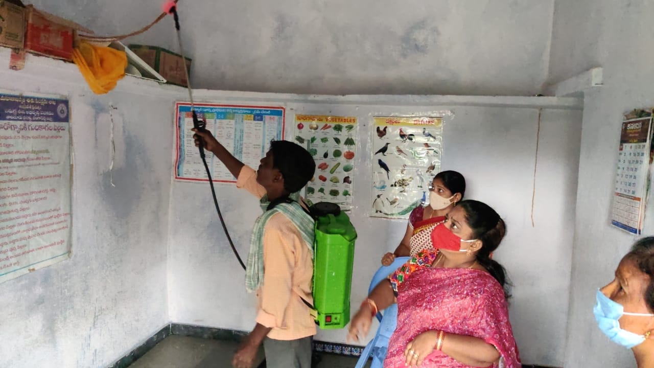 కొవిడ్ నిబంధ‌న‌లు పాటించేలా చూడాలి