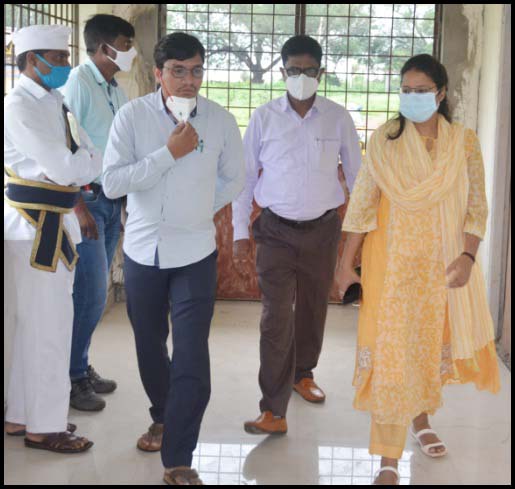 వైద్యులు అందుబాటులో ఉండాలి