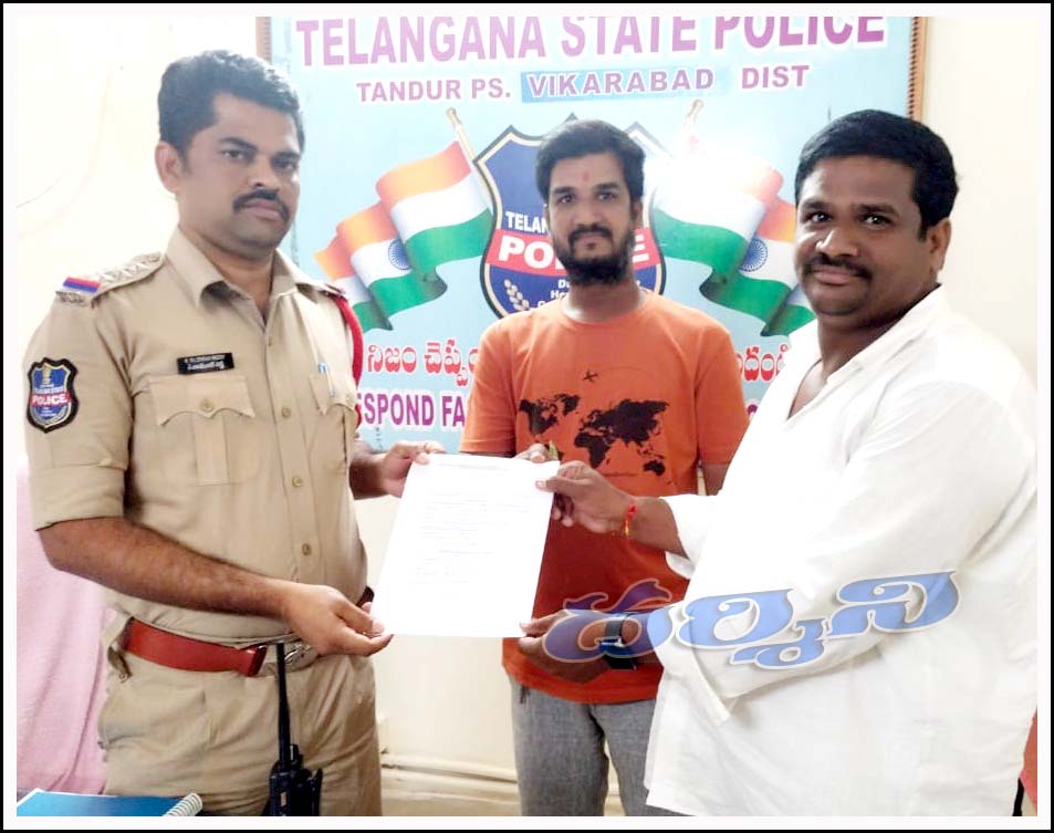 గ‌ణేష్ మండ‌పాల‌కు అనుమ‌తి తీసుకోవాలి