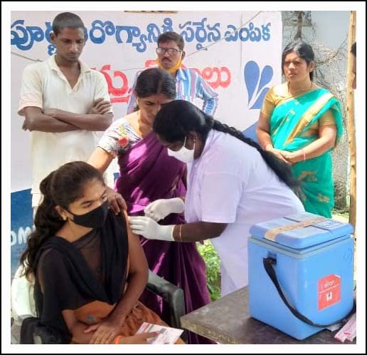 వ్యాక్సినేష‌న్‌లో డోస్‌ల కొర‌త
