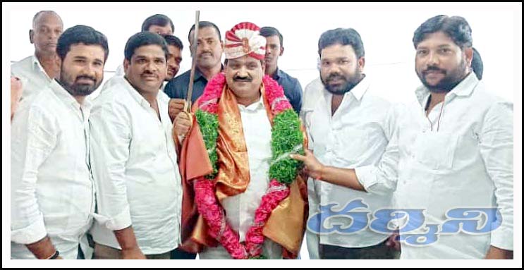 ఎమ్మెల్సీ మ‌హేంద‌ర్‌రెడ్డిని స‌న్మానించిన టీఆర్ఎస్ యువ‌నాయ‌కులు
