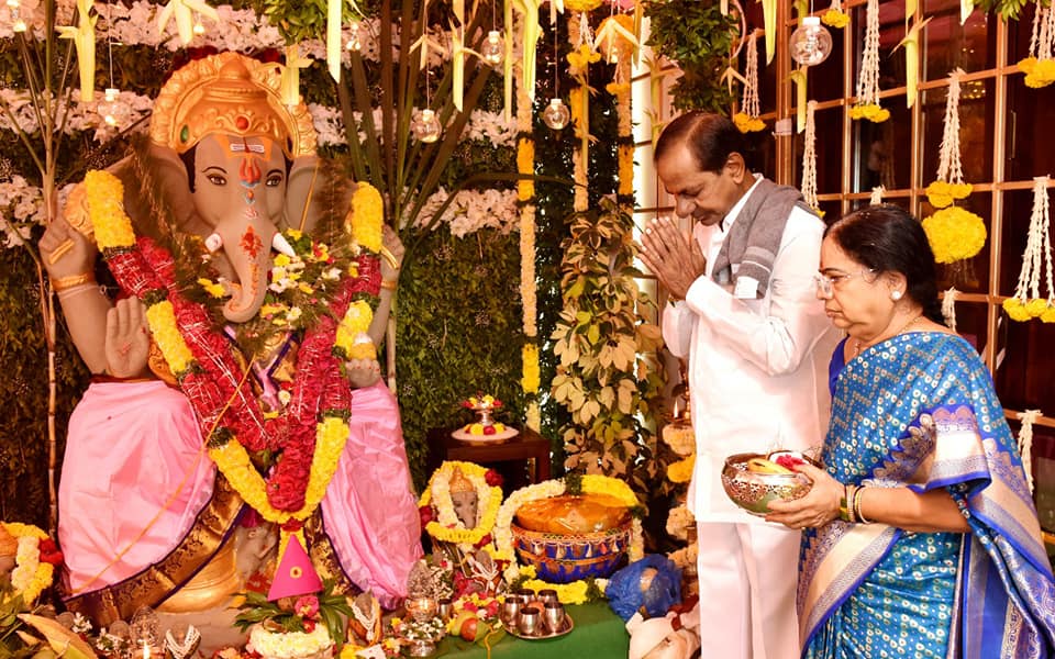 ప్ర‌గ‌తి భ‌వ‌న్‌లో వినాయ‌క చ‌వితి శోభ‌