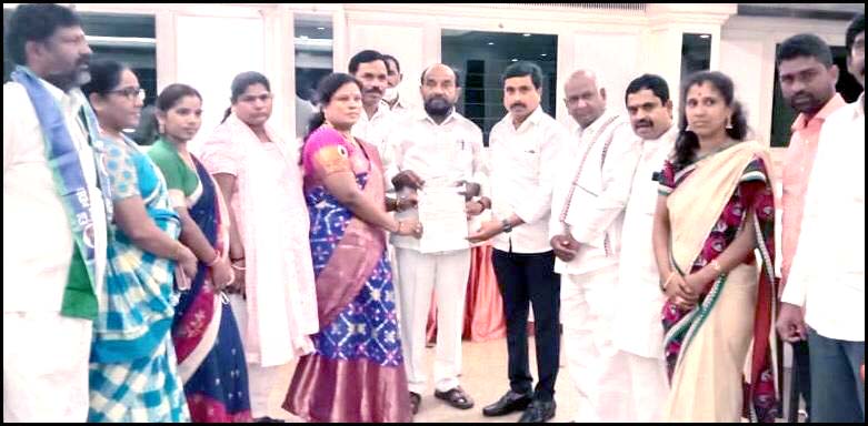 బీసీ సంఘం తాండూరు అధ్య‌క్షురాలుగా నాయికోడి జ్యోతి