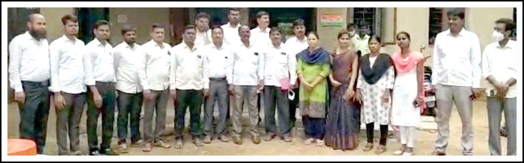 న్యాయ‌వాదుల చ‌ట్టాల‌ను అమ‌లు చేయాలి
