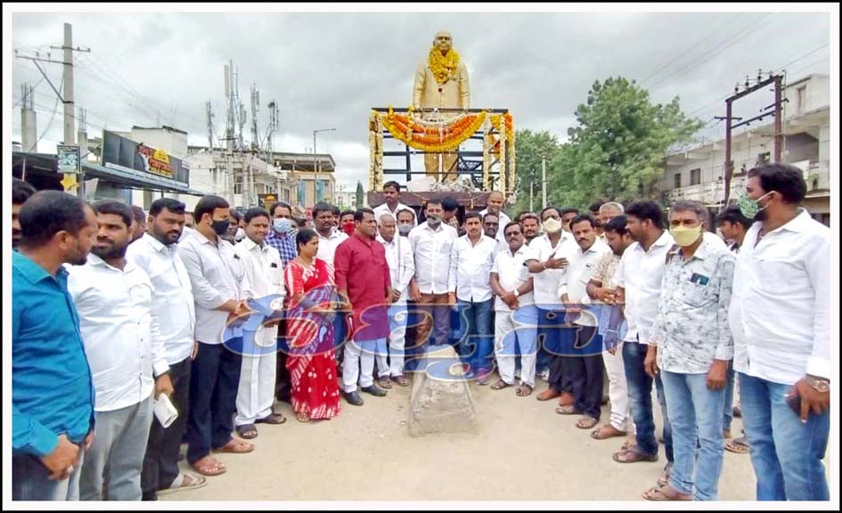 త‌రత‌రాల‌కు ఆద‌ర్శ‌నీయుడు మాణిక్ రావు