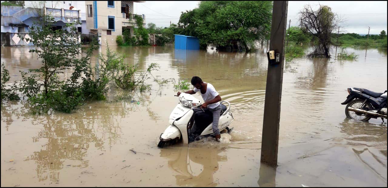 దంచికొట్టిన వాన..!