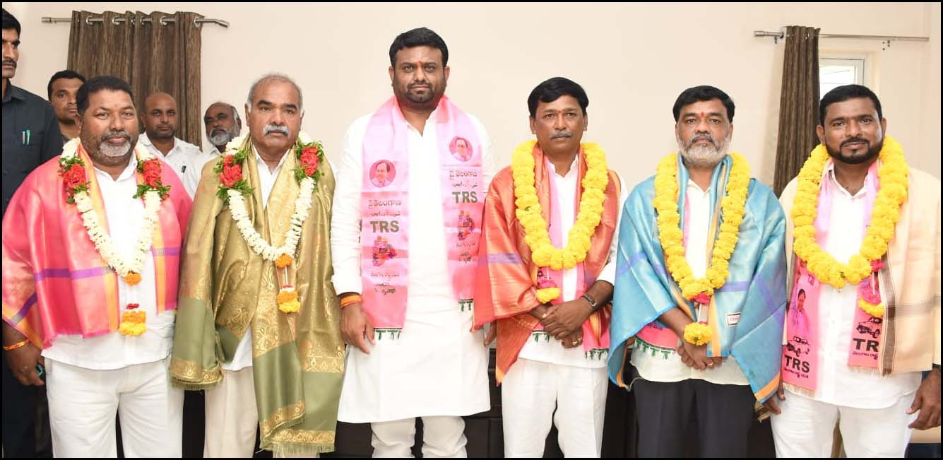 నూత‌న అధ్య‌క్షుల‌ను స‌న్మానించిన ఎంపీ, ఎమ్మెల్యే