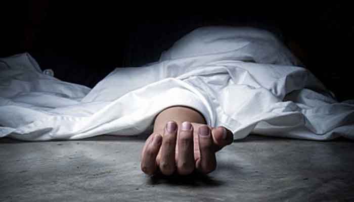 వాగులో మ‌హిళ మృత‌దేహం