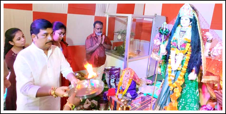 దుర్గామాతా సేవ‌లో శంక‌ర్ యాద‌వ్