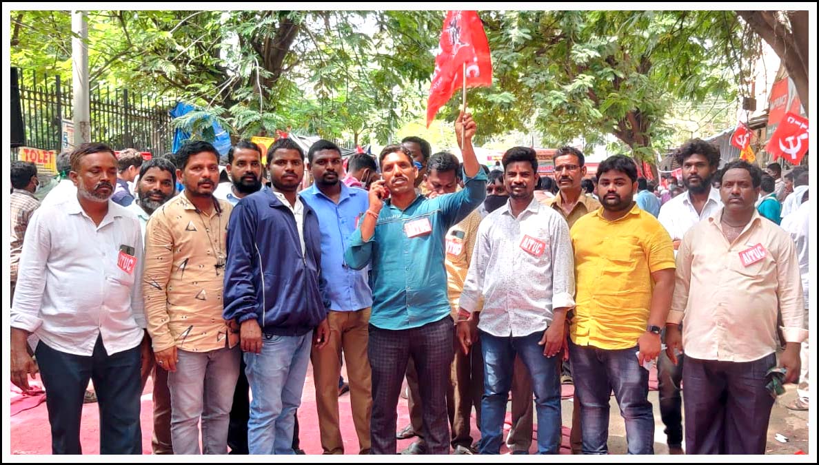 మున్సిప‌ల్ కార్మికుల డిమాండ్లు ప‌రిష్క‌రించాలి