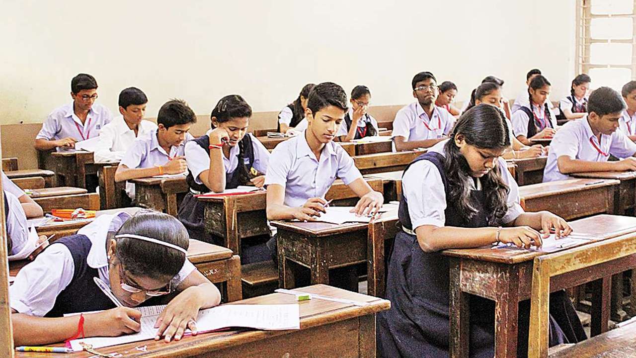 ఆరుటితోనే పదో తరగతి పబ్లిక్‌ పరీక్ష‌లు