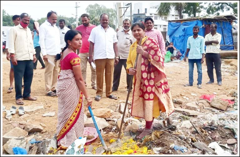 ఆద‌ర్శంగా అంగ‌న్‌వాడి భ‌వ‌నం