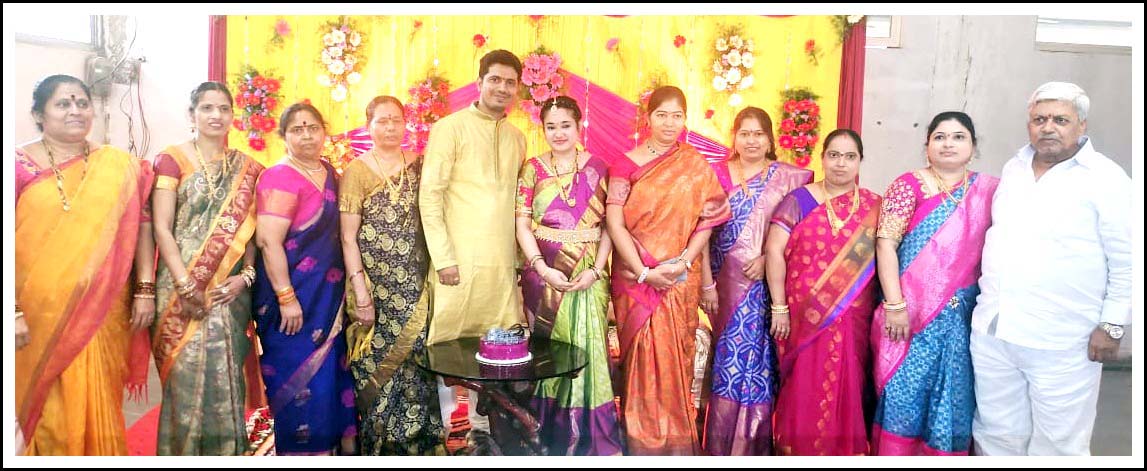 కేపీఆర్ కొడుకు, కోడలిని ఆశీర్వదించిన సునీత‌మ్మ