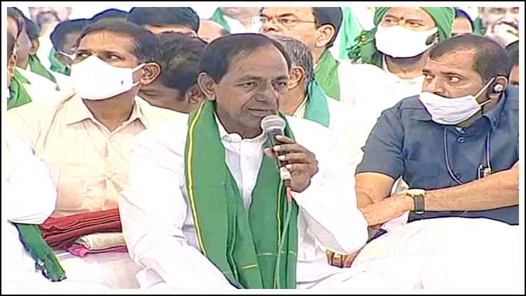 ఎక్కడికైనా.. ఎందాకైనా.. తగ్గేదే లే..!