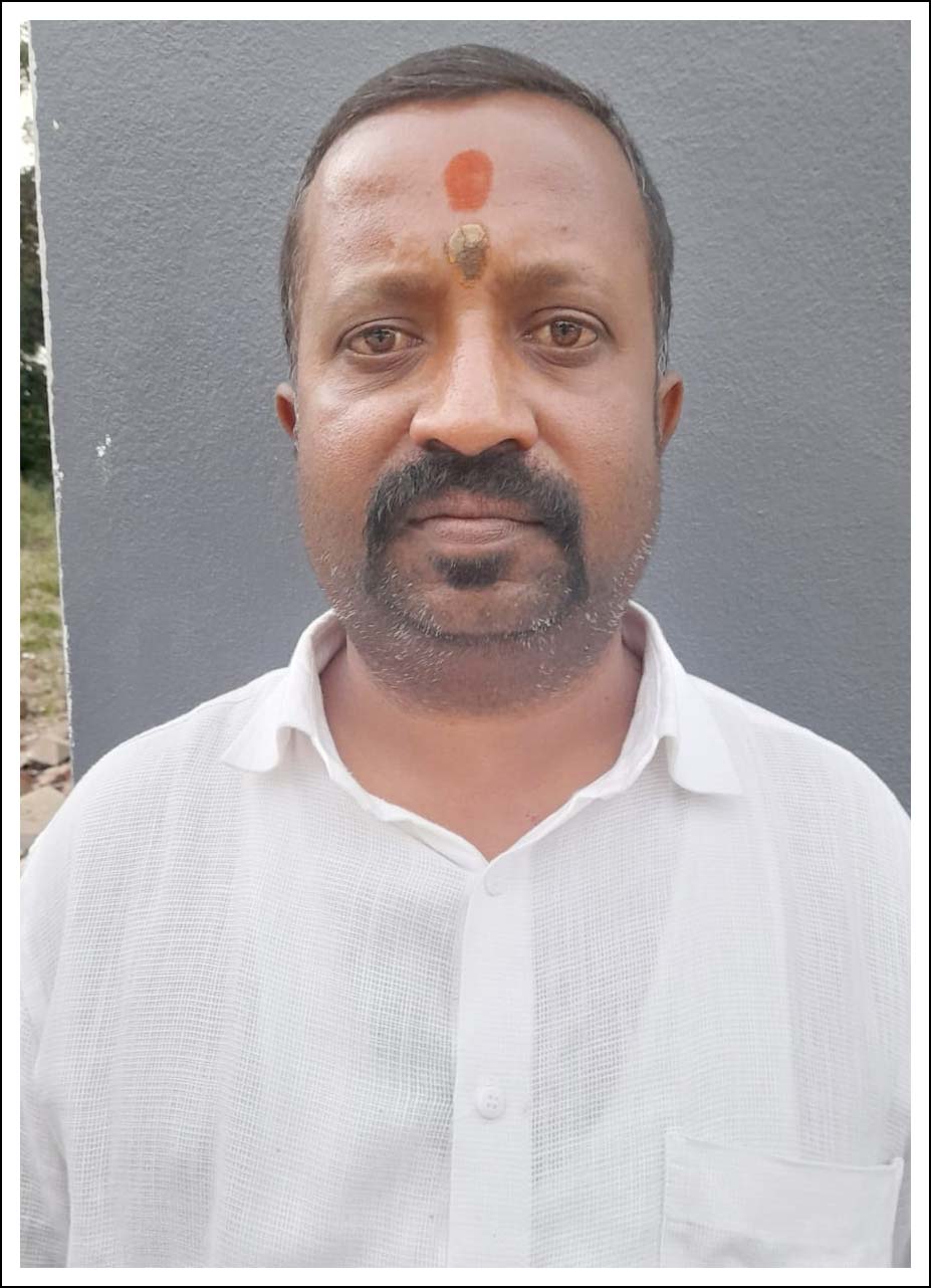 పొర్లు దండాలు పెట్టిన కార్య‌క‌ర్త స‌స్పెండ్