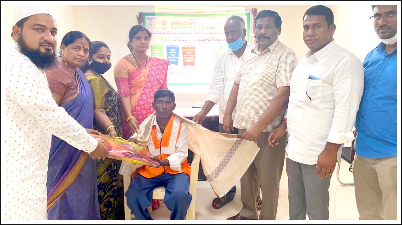 మున్సిప‌ల్ కార్మికుల‌కు అందలం..!