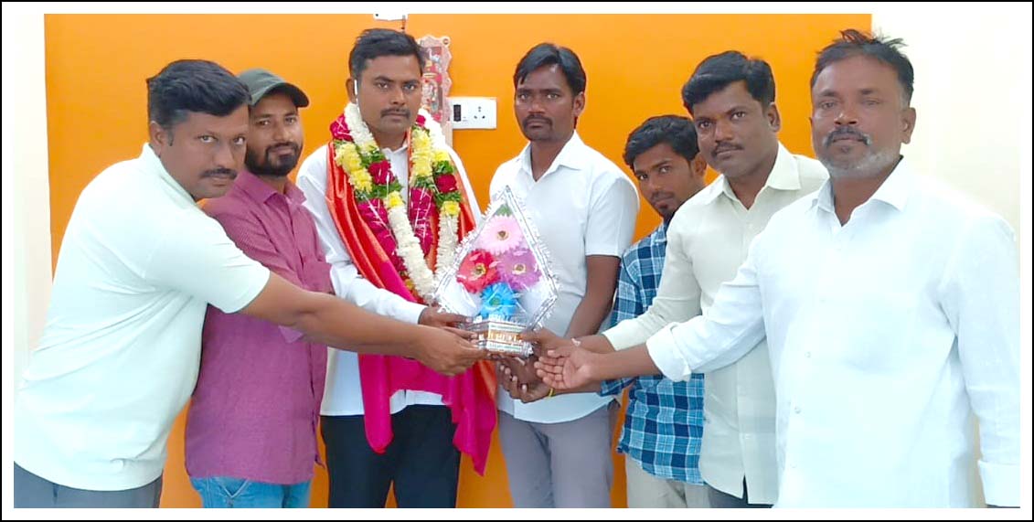 న్యాయ‌వాది సుధాక‌ర్‌కు స‌న్మానం