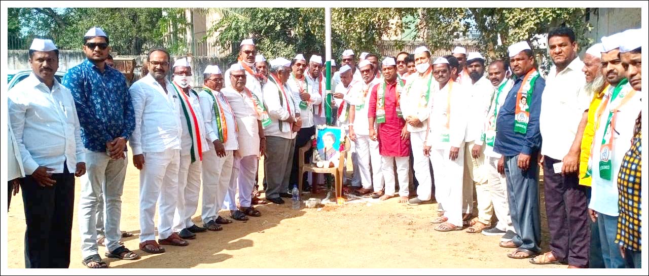 కాంగ్రెస్‌తోనే అభివృద్ధి పునాదులు