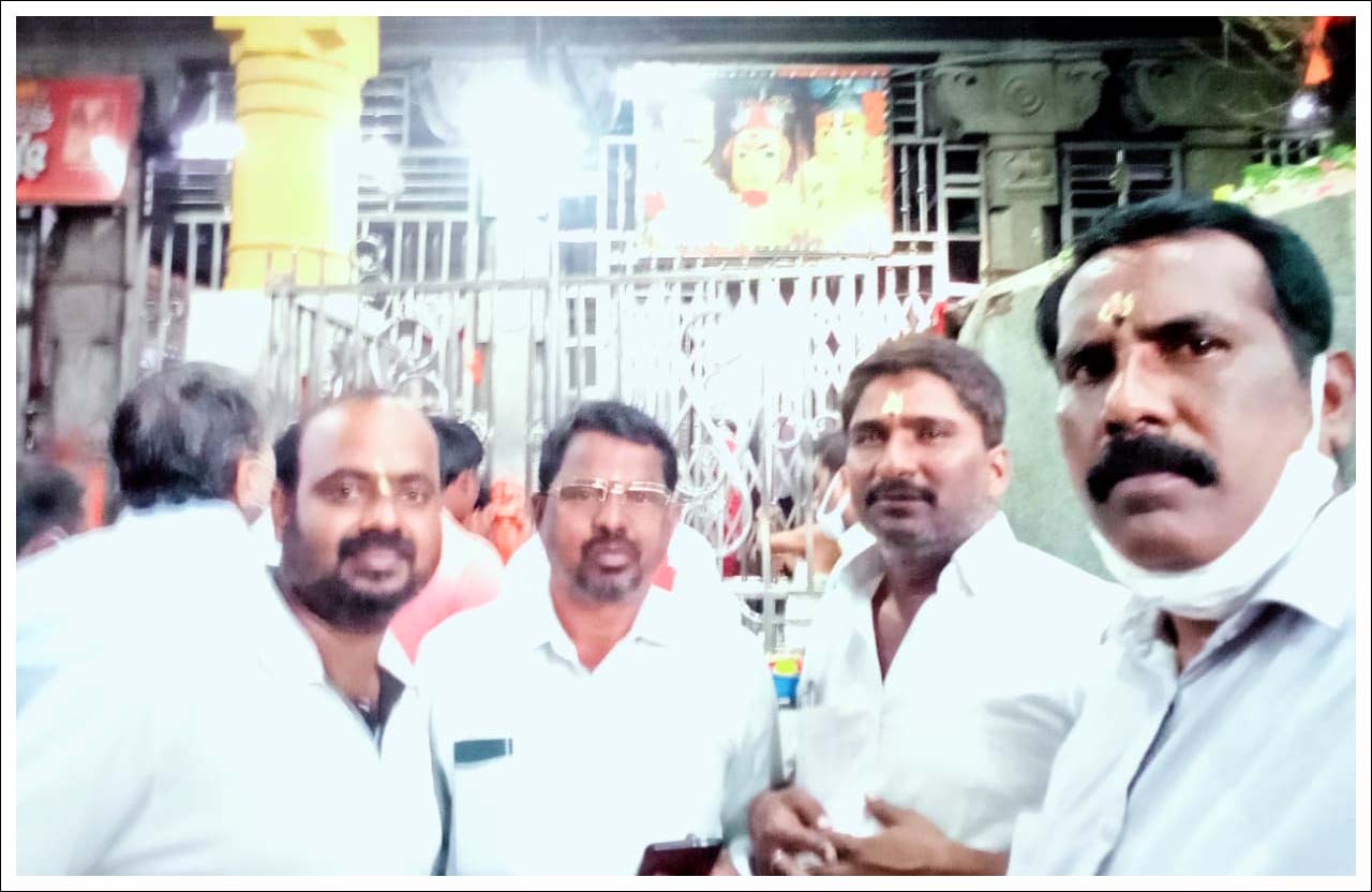 దత్తాత్రేయ స్వామి వారిని దర్శించుకున్న జర్నలిస్ట్ పి. రాంచందర్ మిత్రబృందం