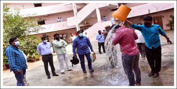 ప‌ట్టా పాసుపుస్త‌కాల కోసం ఆత్మ‌హ‌త్యాయ‌త్నం