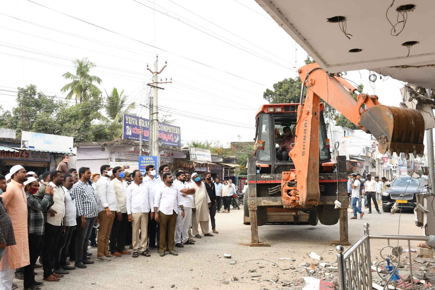 రోడ్డు విస్తరణకు మోక్షం..!