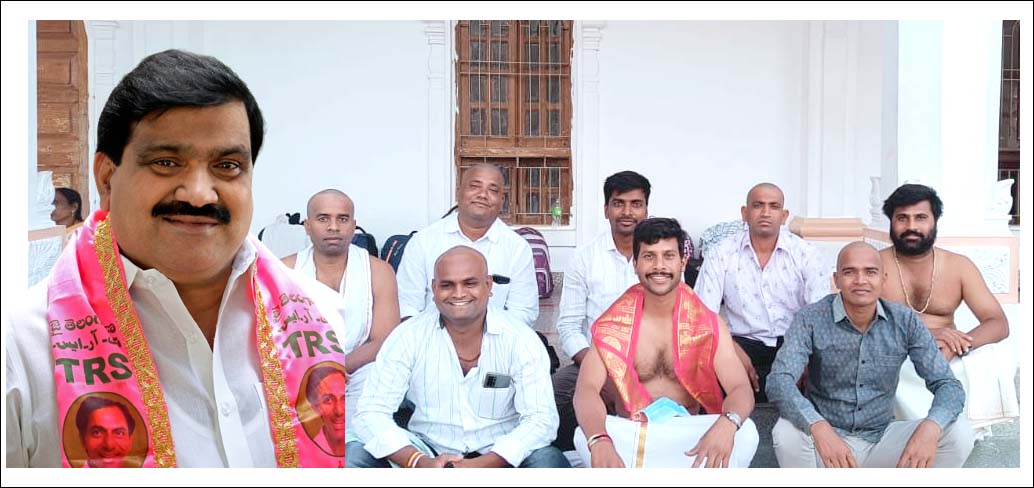 మంత్రాల‌యంలో మ‌హేంద‌ర్ రెడ్డి కోసం పూజ‌లు