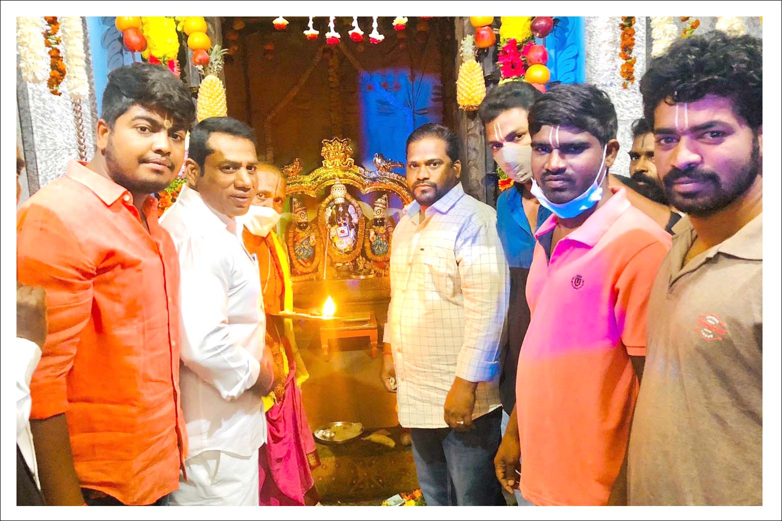 ఉత్త‌ర ద్వార ద‌ర్శ‌నం చేసుకున్న కాంగ్రెస్ నాయ‌కులు