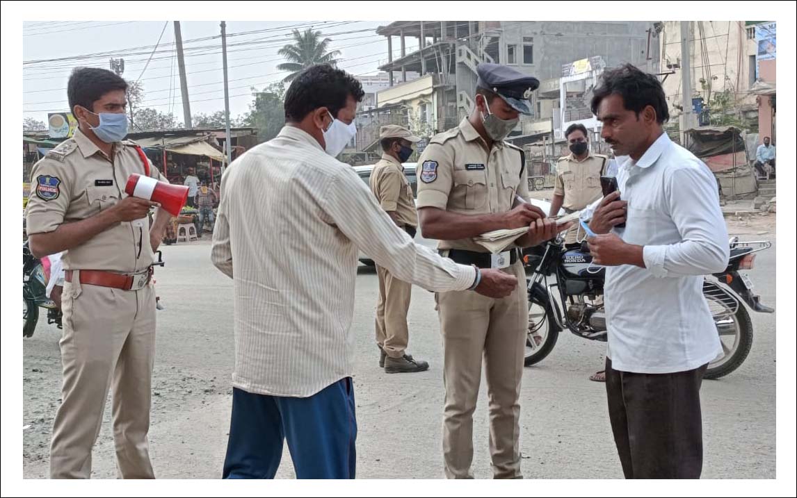 మాస్కు లేకుంటే జ‌రిమాన‌..!