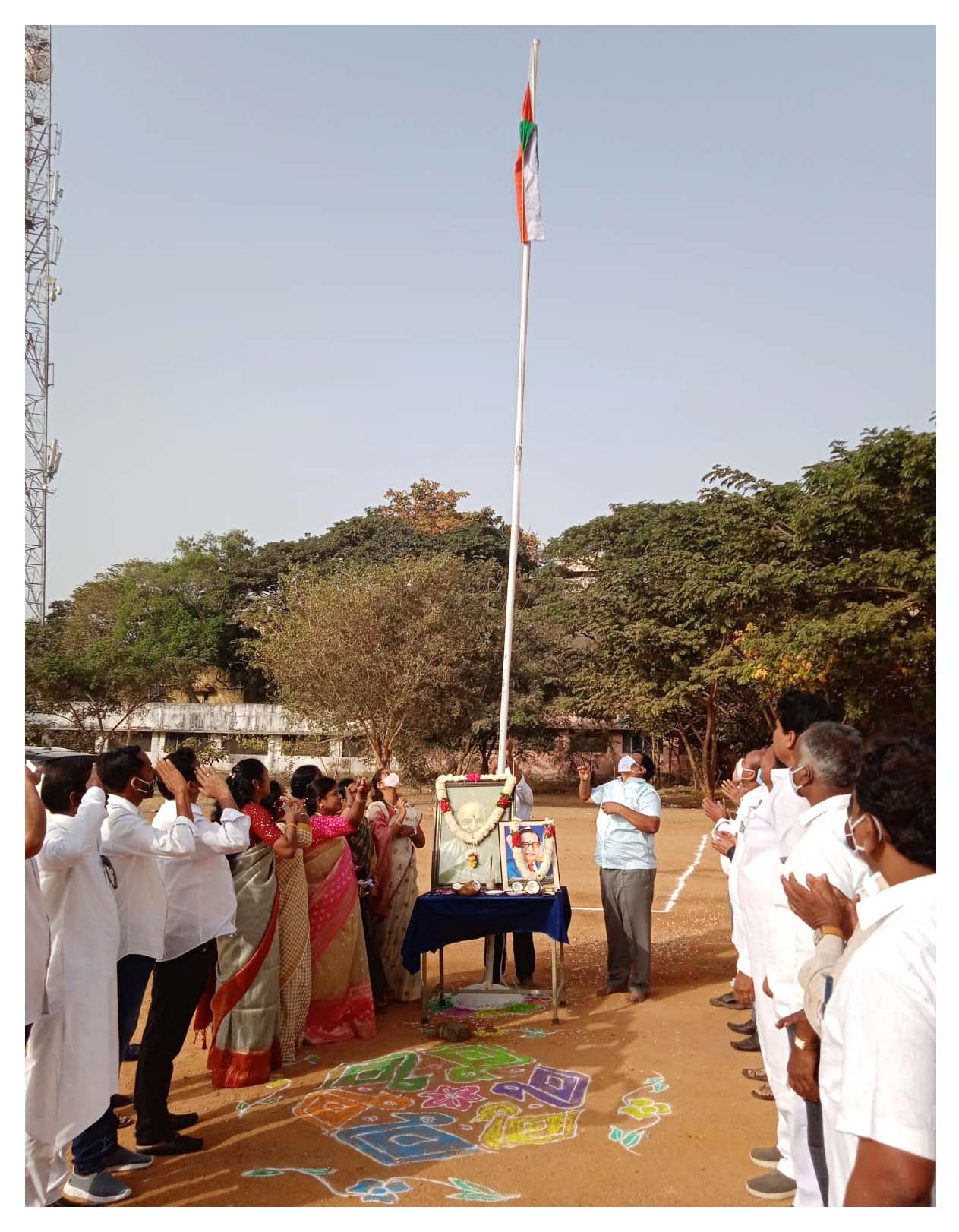 త్రివర్ణ శోభితం.!