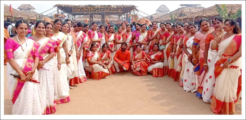 ముచ్చింత‌ల్‌ను మురిపించిన వాస‌వి మ‌హిళ మండ‌లి
