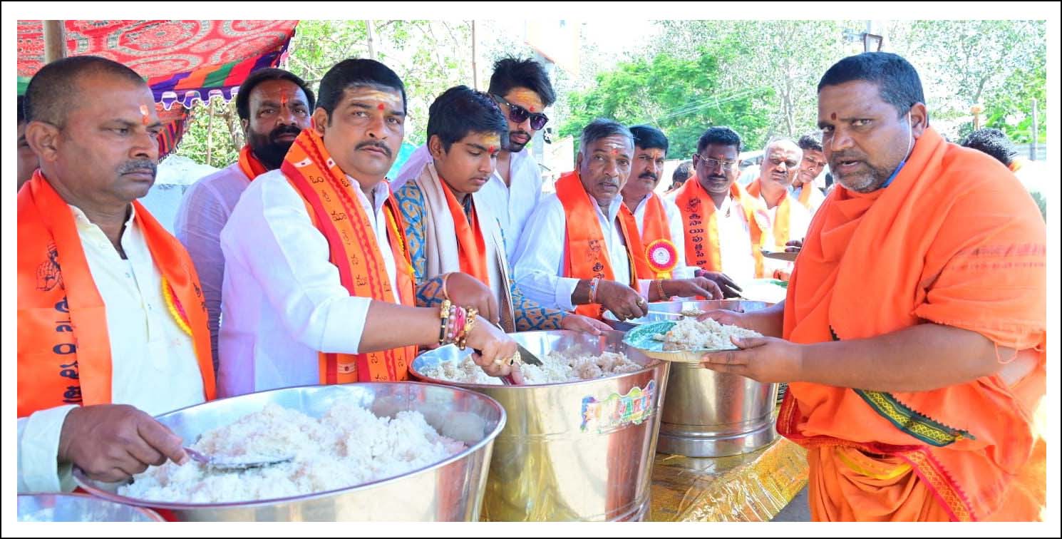 ప‌దివేల మంది శివ‌బ‌క్తుల‌కు అన్న‌దానం