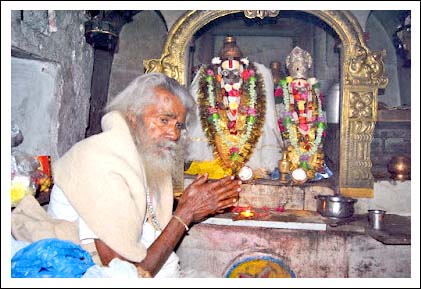 గుట్ట‌ను గుడి చేసిన‌ ప‌ర‌మ‌దాసు అస్త‌మ‌యం
