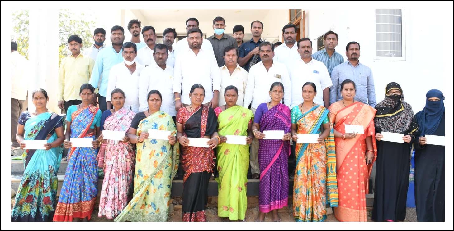 కళ్యాణ లక్ష్మి, షాదీముభార‌క్ పేదింటి పెండ్లికి వ‌రం