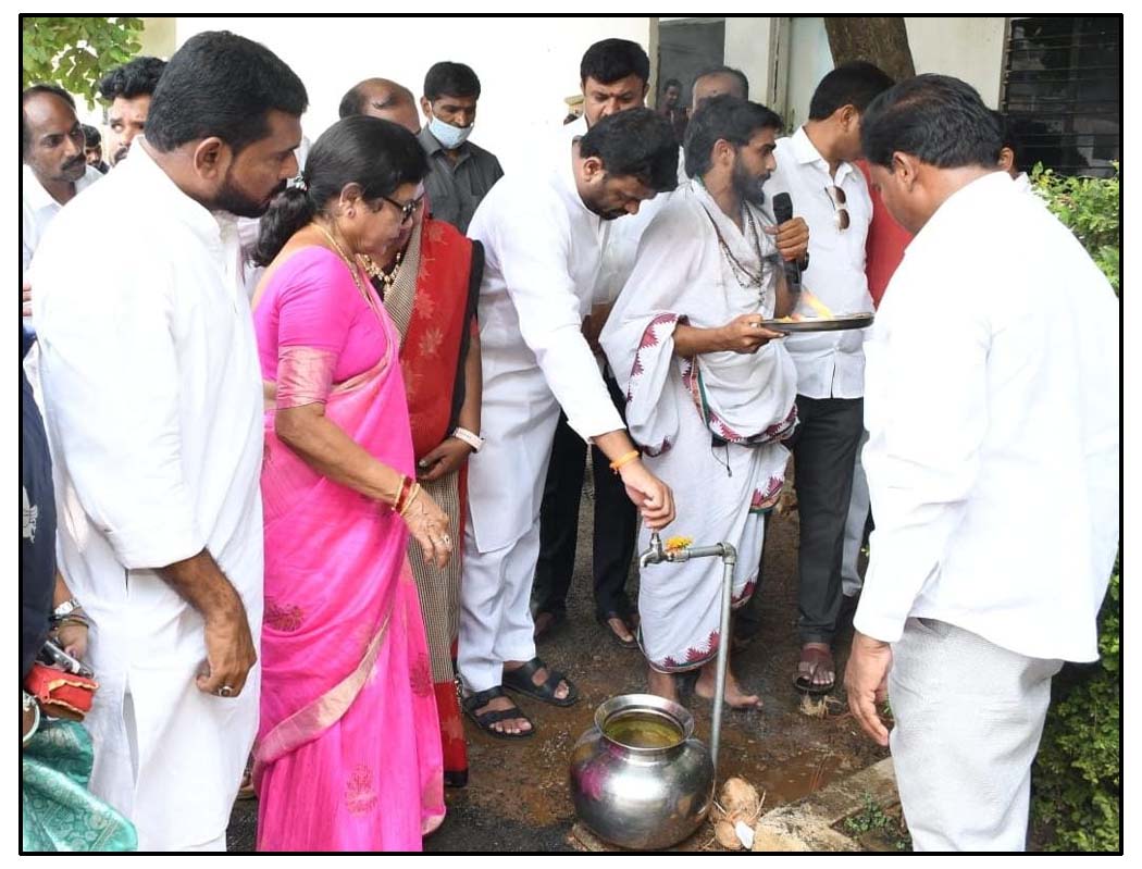 మిషన్ భగీరథ ఆదర్శం