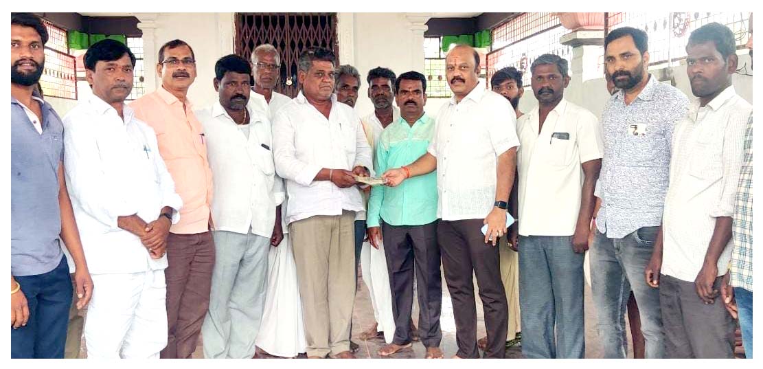 దేవాల‌యానికి, మ‌సీదుకు న‌ర్సింహారెడ్డి(బాబు) స‌హాకారం