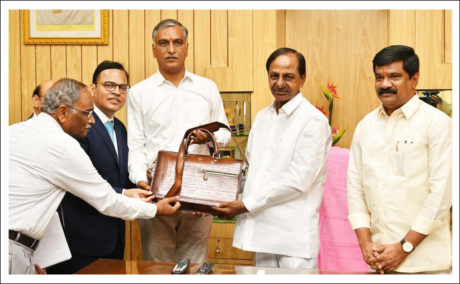 రూ.2.56 లక్షల కోట్లతో తెలంగాణ రాష్ట్ర బ‌డ్జెట్
