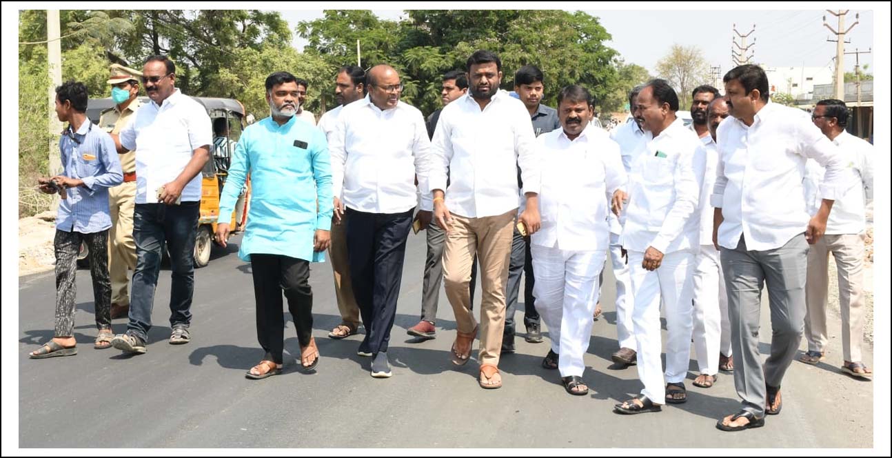 రోడ్ల రూపు రేఖలు మారుస్తాం..!