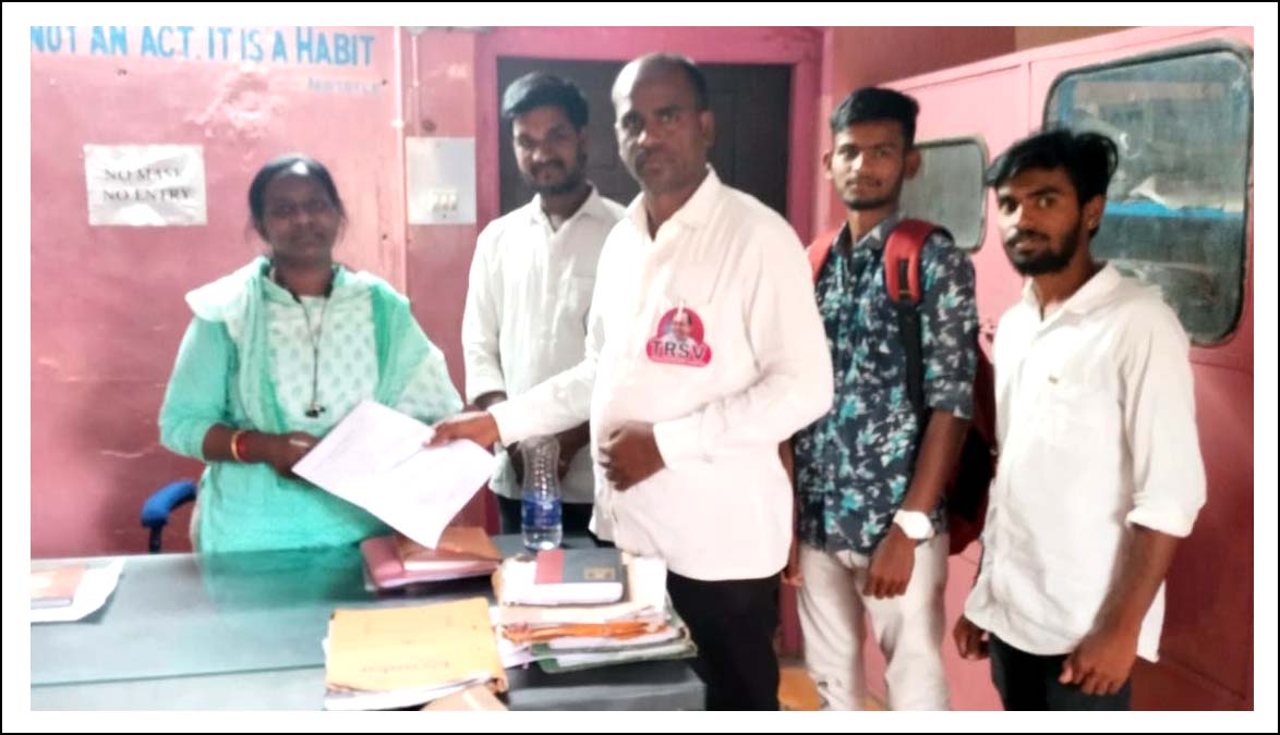 ఒంటిపూట‌  బ‌డుల‌కు అనుగుణంగా బ‌స్సులు న‌డిపించండి