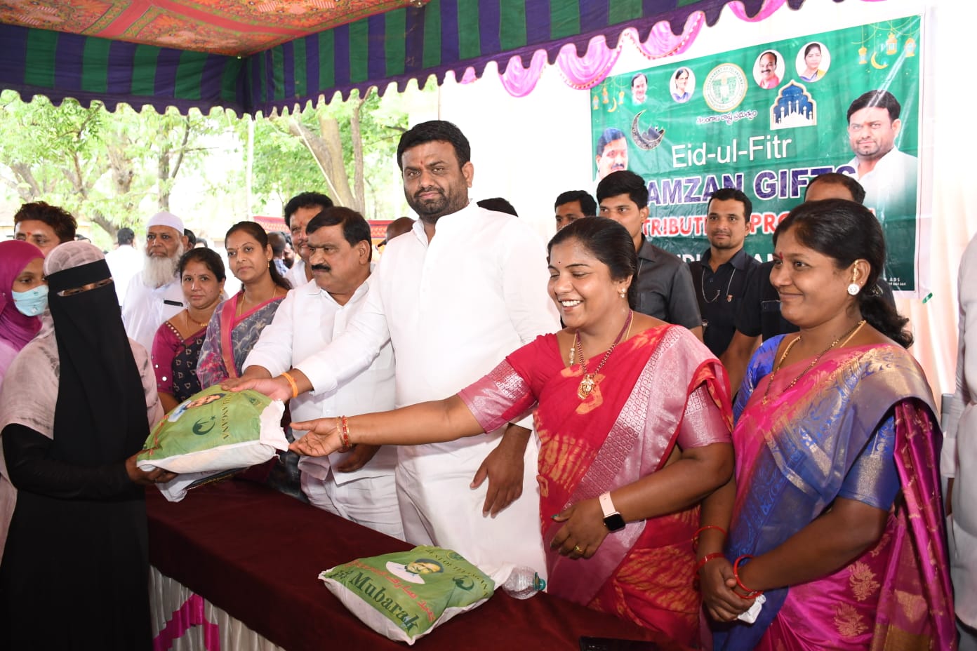 అన్ని వర్గాలకు సర్కారు ప్రాధాన్యం