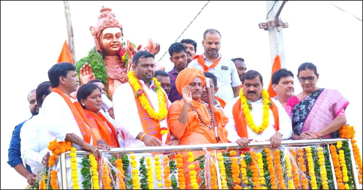 వైభవంగా బసవేశ్వరుని విగ్రహ ప్రతిష్టాపన
