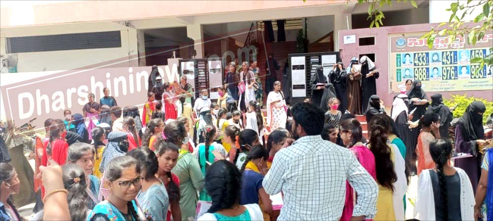 స‌వ్యంగా సెకండ్ ఇయర్ ప‌రీక్ష‌లు