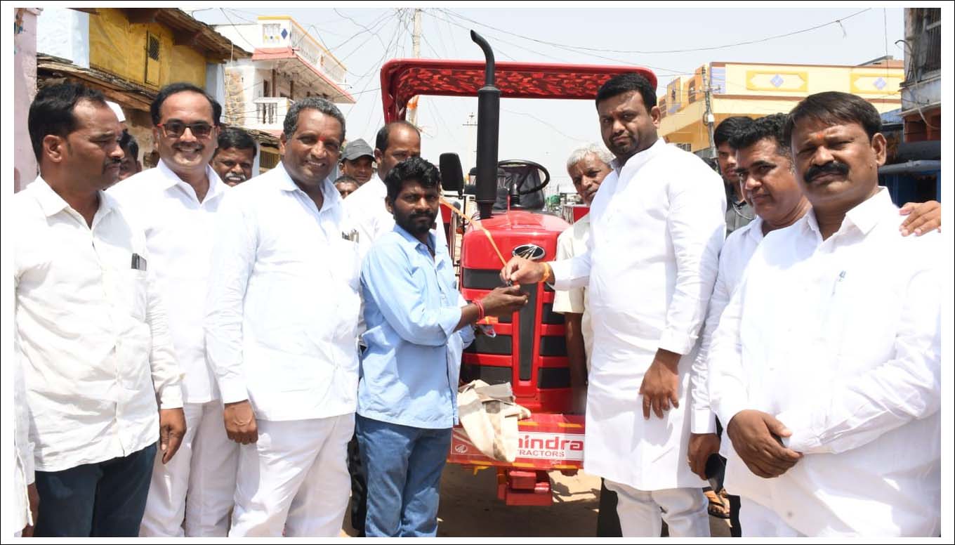 ద‌ళితుల స్వ‌యం ఉపాధికి ప్రాధాన్యం