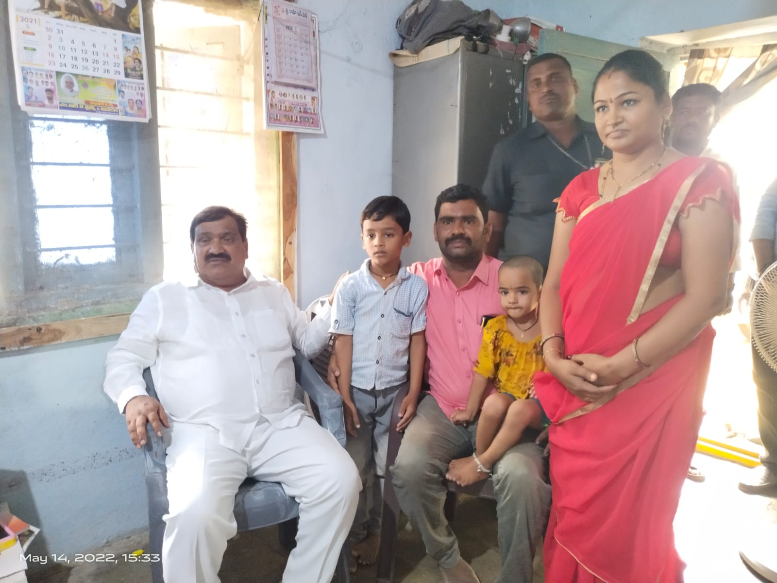 చిన్నారిని ప‌రామ‌ర్శించిన ఎమ్మెల్సీ మ‌హేంద‌ర్ రెడ్డి