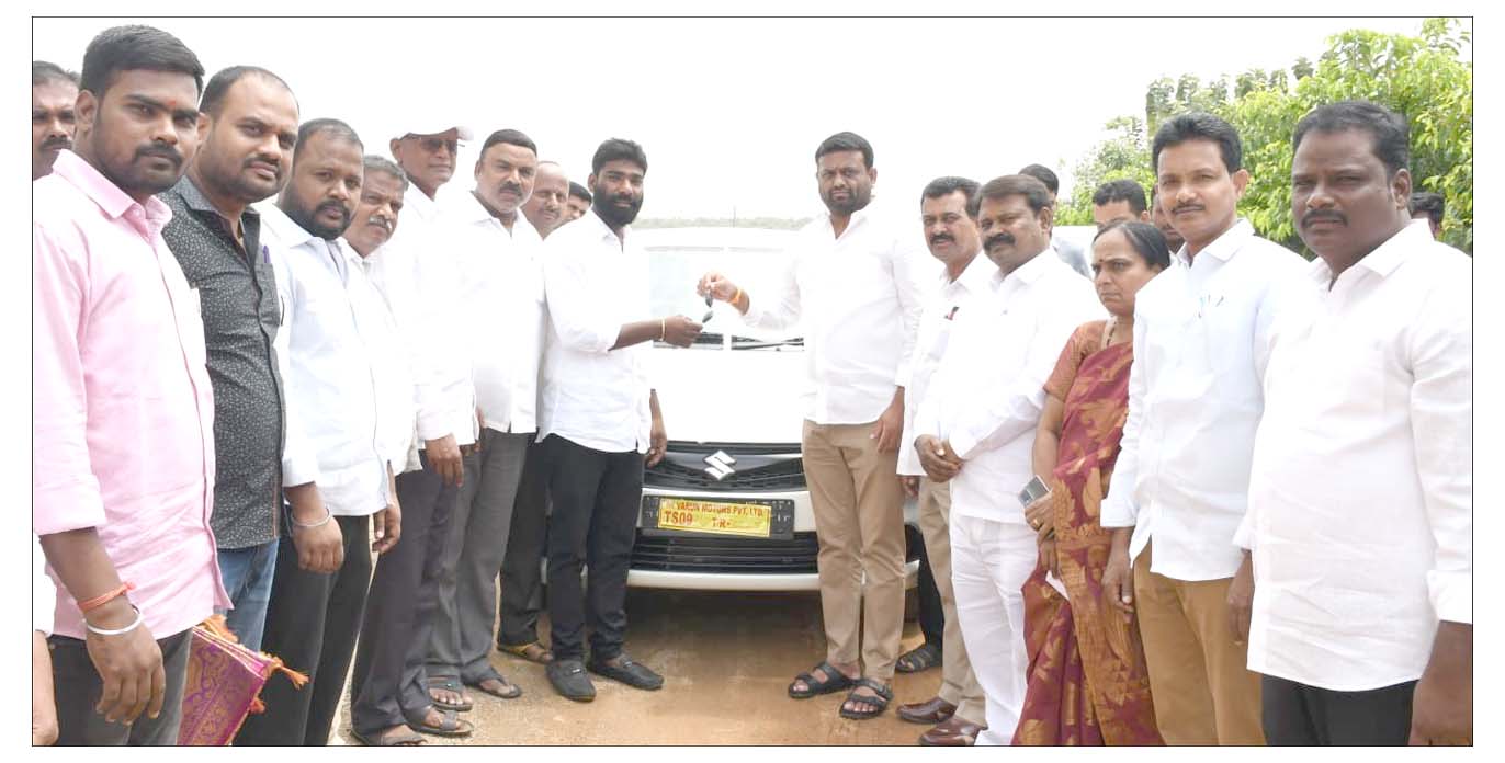 ద‌ళితుల స్వ‌యం ఉపాధికి పెద్ద‌పీట