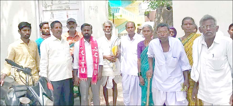 ఆధార్ సెంటర్‌ను వెంటనే తెరవాలి
