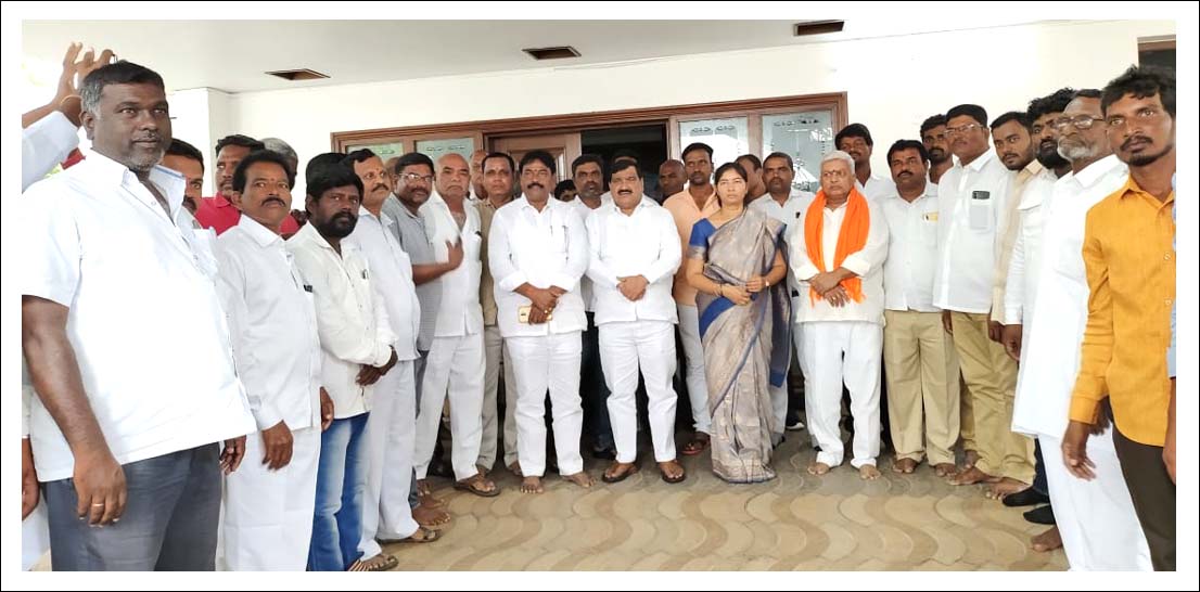 సునీతమ్మ వెన్నంటే ఉంటాం
